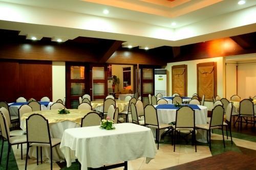 Mo2 Westown Hotel - Mandalagan Bacolod Exterior photo