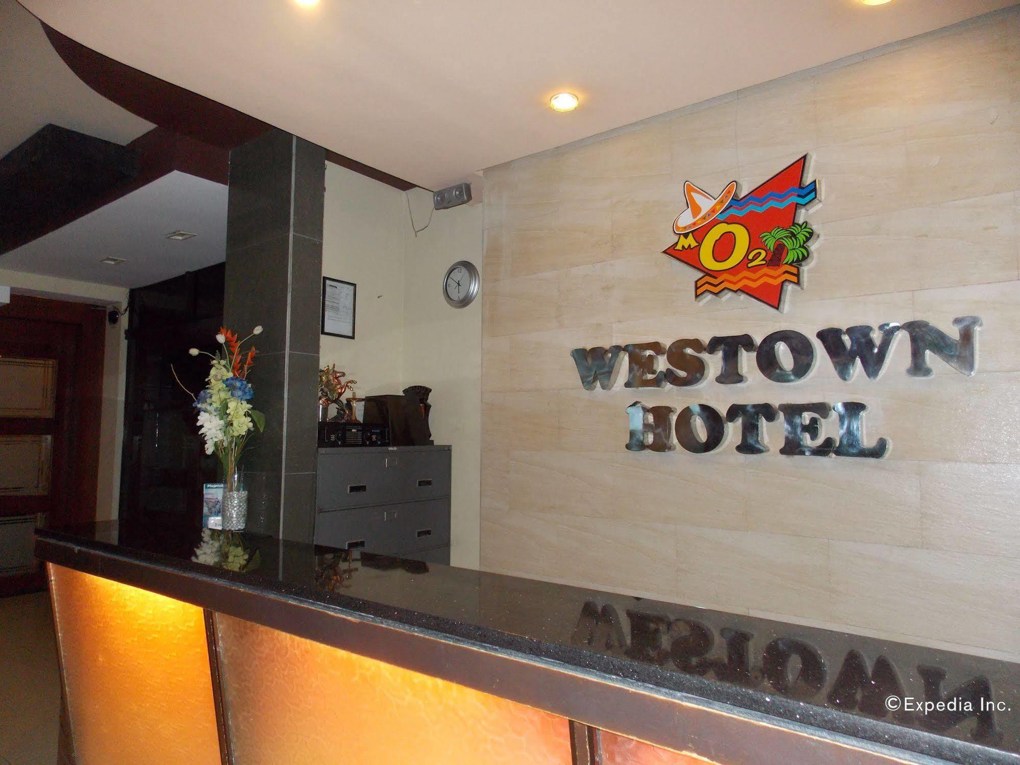 Mo2 Westown Hotel - Mandalagan Bacolod Exterior photo