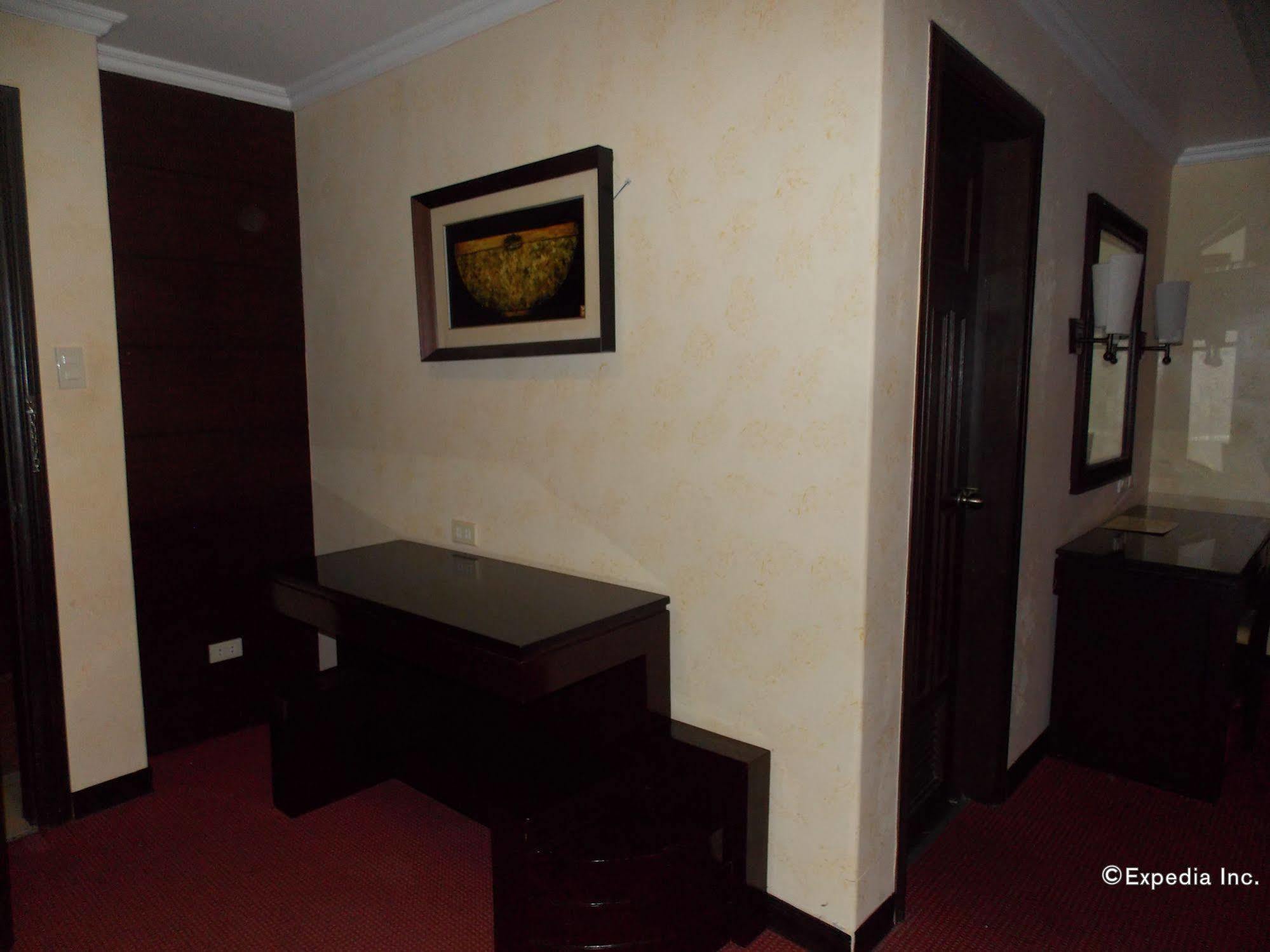 Mo2 Westown Hotel - Mandalagan Bacolod Exterior photo